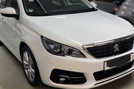 Peugeot 308 111.181 km 8.990 &euro; Berlin 12347