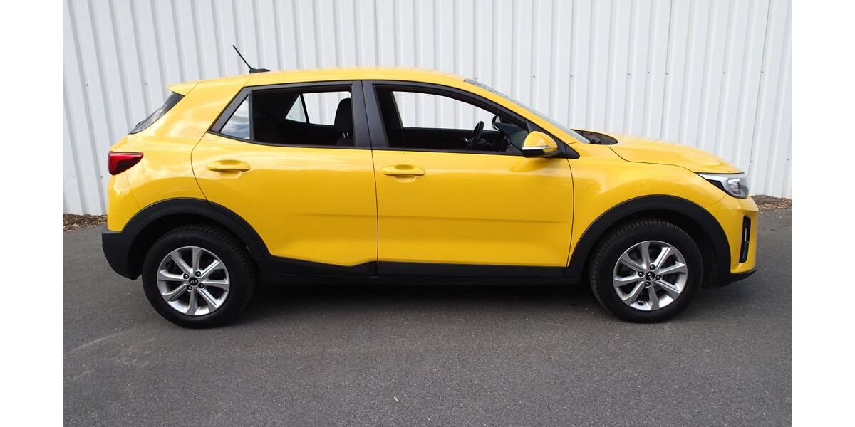 Kia Stonic 93.000 km 10.999 &euro; Neuenhagen bei Berlin 15366