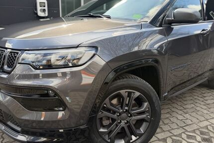 Jeep Compass 38.514 km 24.996 &euro; Berlin 13127