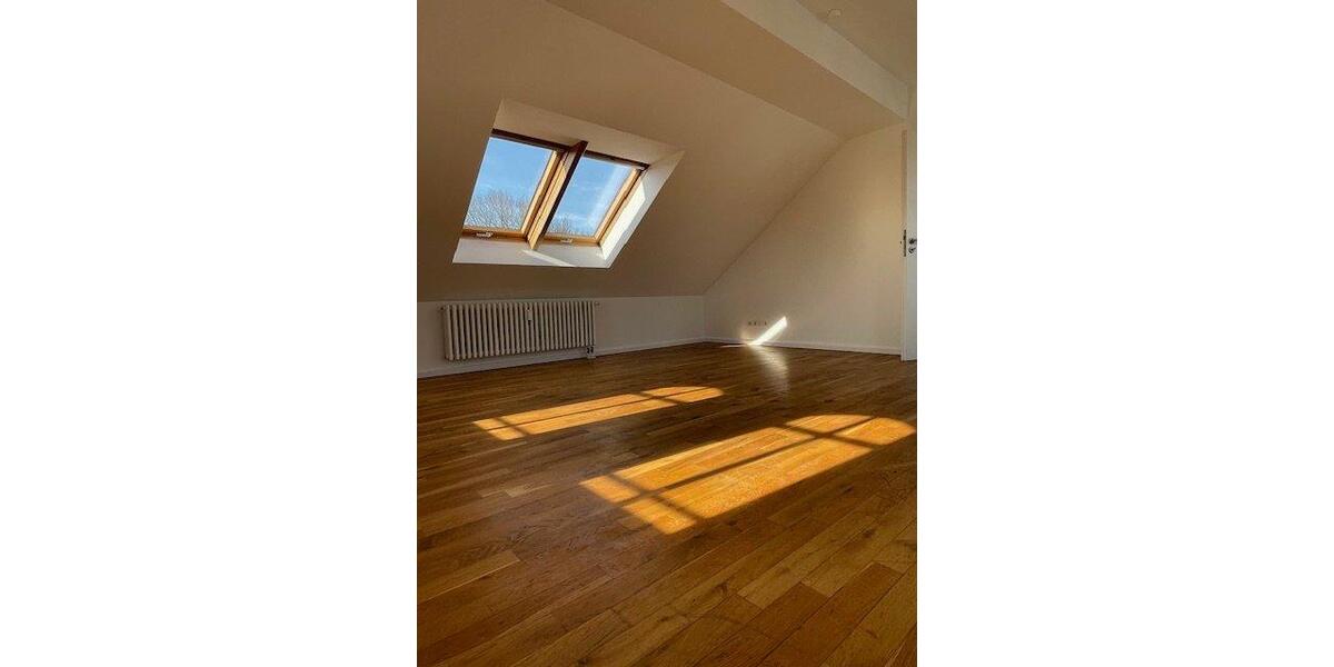 Dachgeschoßwohnung Berlin Marzahn-Hellersdorf - 3 Zimmer, 70 m&sup2;, 1.120&euro; | Angebot:26463883