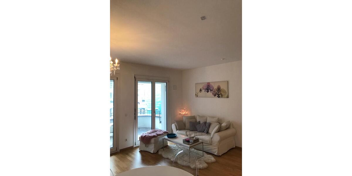 Etagenwohnung Berlin Mitte - 2 Zimmer, 65 m&sup2;, 1.780&euro; | Angebot:24719273