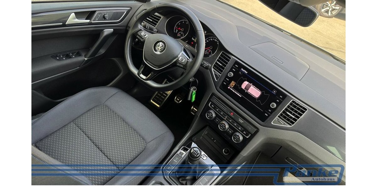 VW Golf Sportsvan United*NAV*SHZ*ACC*PDC*Carplay* 31.877 km 17.990 &euro; Berlin 13187