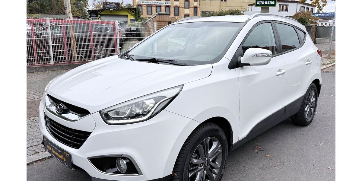 Hyundai ix35 71.812 km 12.980 &euro; BERLIN 13409