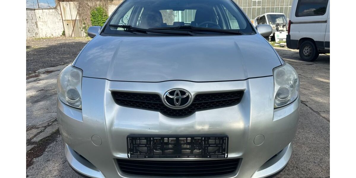 Toyota Auris 210.000 km 3.250 &euro; Berlin 13053