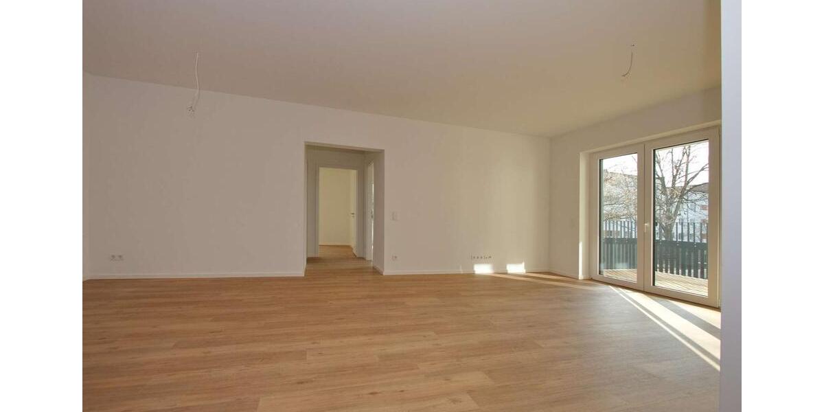 Etagenwohnung Berlin Lichtenberg - 4 Zimmer, 110 m&sup2;, 2.490&euro; | Angebot:25352810