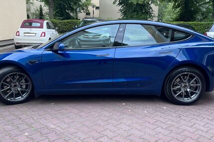 Tesla Model 3 45.000 km 28.700 &euro; Berlin 14052