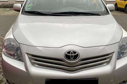 Toyota Verso 190.000 km 5.950 € Bernau 16321