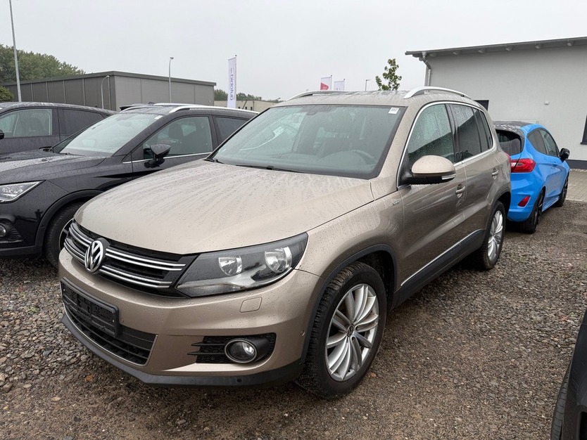 VW Tiguan Sport & Style Panorama BM -T Navi 1.Hand 95.150 km 12.500 € Berlin 10247