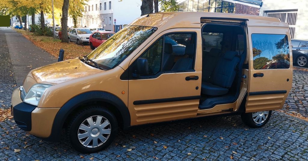 Ford Tourneo Connect 149.000 km 6.999 € Berlin 13403
