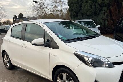 Toyota Yaris 120.100 km 8.490 &euro; Berlin 13127
