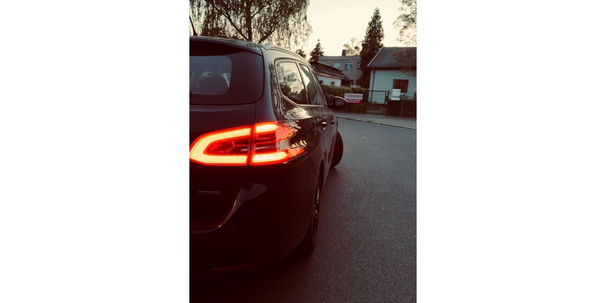 Peugeot 308 105.000 km 6.500 &euro; Berlin 10178