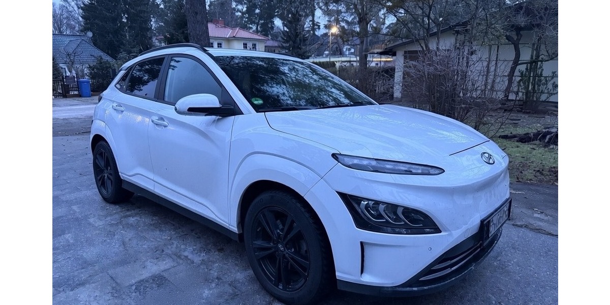 Hyundai Kona große Batt./NaviCAM/LED/Lenkrhzg/Schiebed. 139.969 km 15.900 &euro; Berlin 10247
