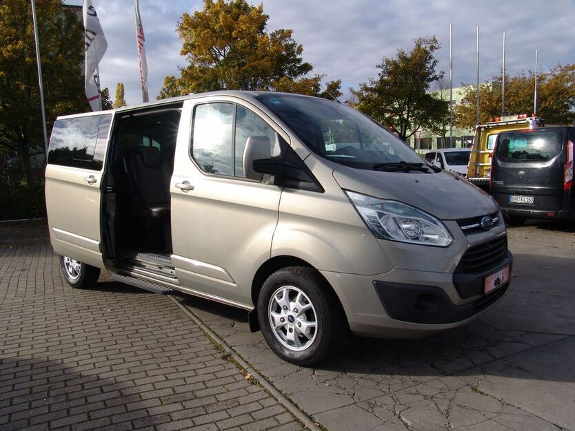 Ford Tourneo Custom 100.000 km 20.780 € Berlin 12681