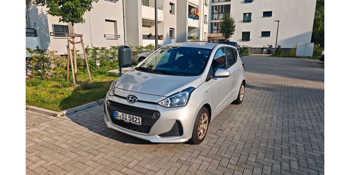 Hyundai i10 38.400 km 9.990 &euro; Berlin 12353