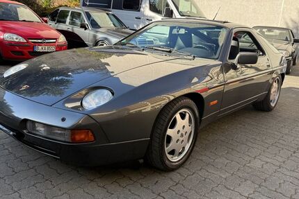 Porsche 928 223.299 km 25.999 &euro; Berlin 10629