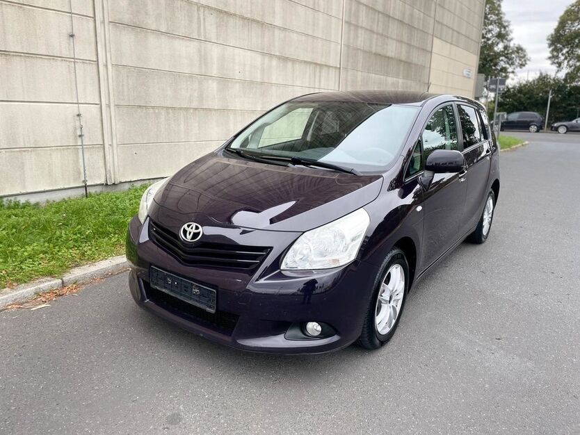 Toyota Verso 147.000 km 6.999 € Berlin 12057