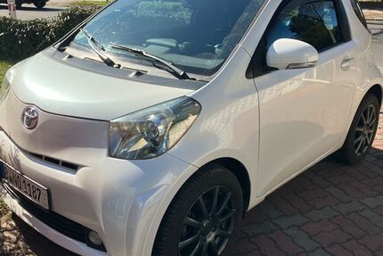 Toyota IQ 200.200 km 2.500 &euro; Berlin 12209
