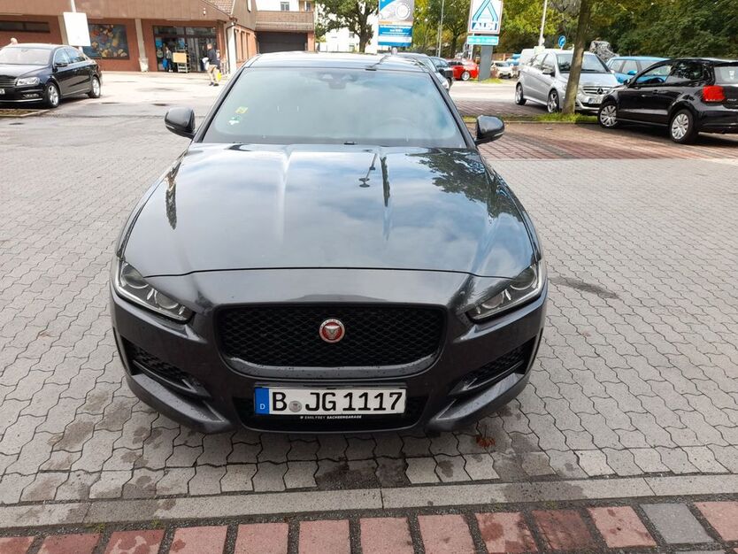 Jaguar XE 179.800 km 10.900 € Berlin 13357