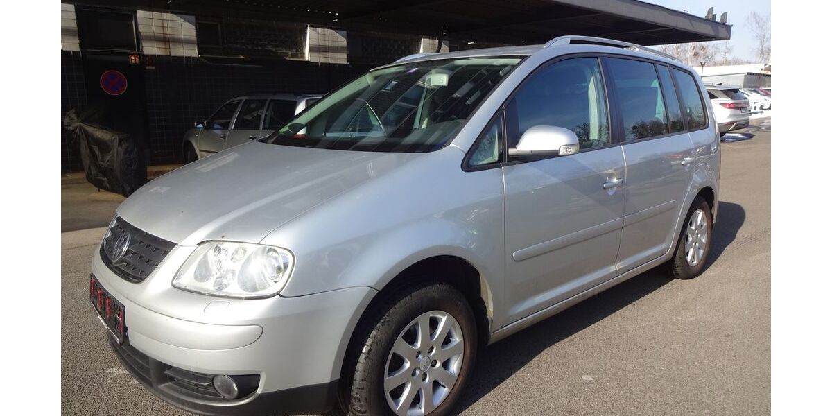 VW Touran 254.000 km 2.900 &euro; Berlin 12249