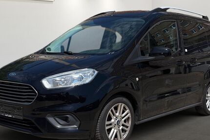 Ford Tourneo Courier 130.796 km 5.499 &euro; Berlin 12681