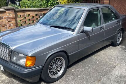 Mercedes-Benz 190 114.000 km 14.800 &euro; Berlin 13129