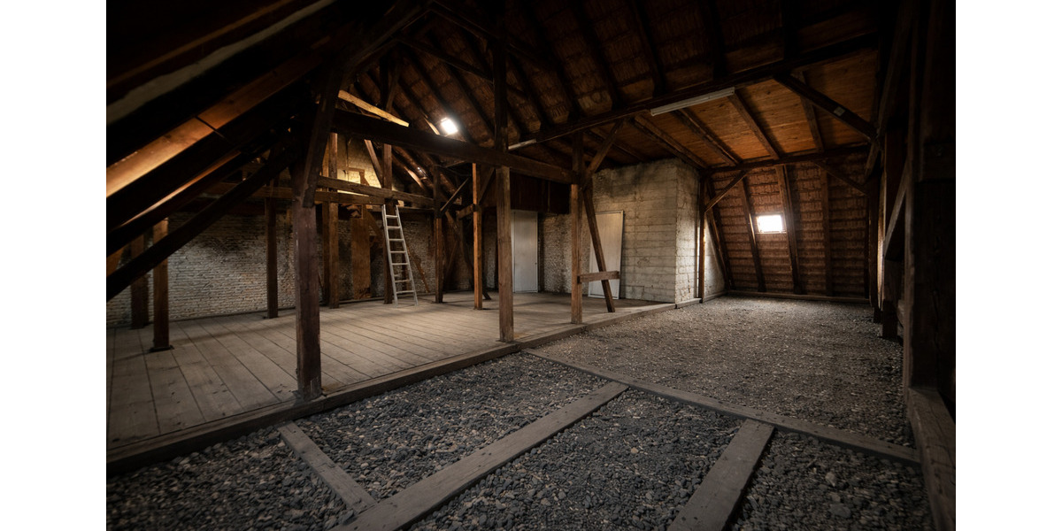 Dachgeschoßwohnung Berlin Charlottenburg-Wilmersdorf - 3 Zimmer, 170 m&sup2;, 345.000&euro; | Angebot:25839749