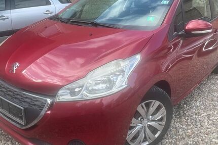 Peugeot 208 143.000 km 2.850 &euro; Berlin 10245