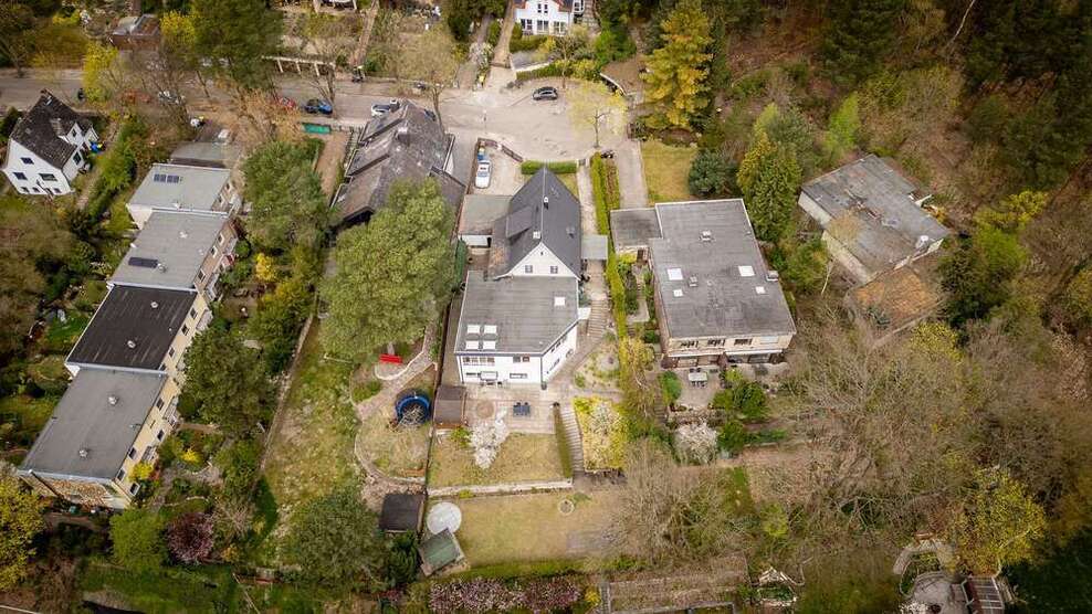 Haus zum Kaufen in Berlin 1.198.700 € 354 m²