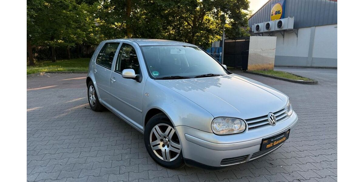 VW Golf 215.000 km 2.450 &euro; Berlin 13089