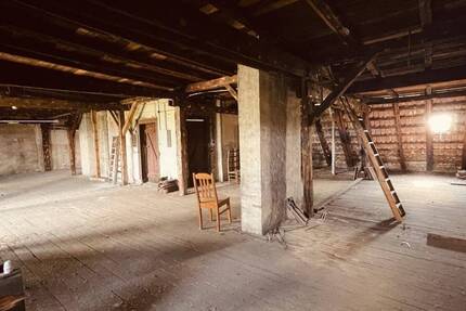 Jetzt ausbauen: DACHGESCHOSSROHLING mit Baugenehmigung für 2 Wohnungen! 7 zimmer