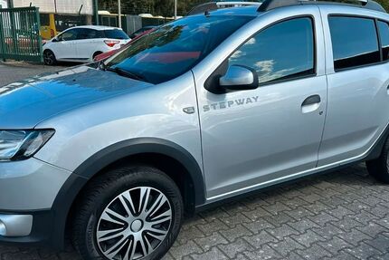 Dacia Sandero 146.000 km 4.950 &euro; Berlin-Spandau 13585