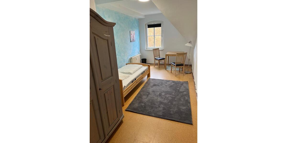 Dachgeschoßwohnung Hohen Neuendorf Borgsdorf - 1 Zimmer, 25 m&sup2;, 20&euro; | Angebot:24703278