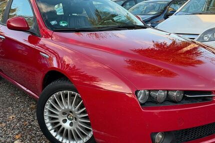 Alfa Romeo 159 189.890 km 2.490 € Berlin 13089
