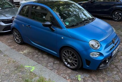 Abarth 695 2.450 km 31.900 &euro; Berlin 12167