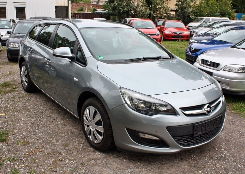 Opel Astra 155.900 km 4.799 € Berlin 13057
