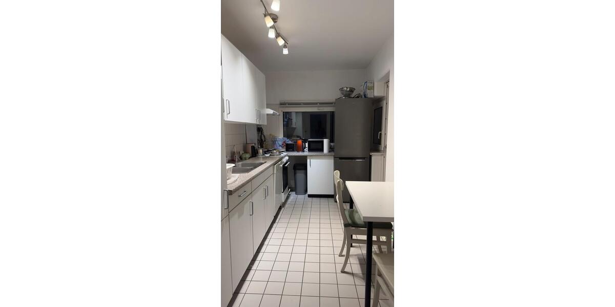 Etagenwohnung Berlin Friedrichshain-Kreuzberg - 2 Zimmer, 62 m&sup2;, 500&euro; | Angebot:25997547