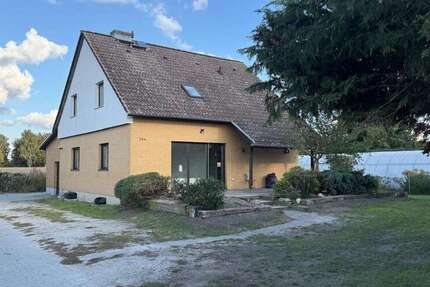 Haus zum Mieten in Dallgow-Döberitz 3.500 € 160 m² 4 zimmer