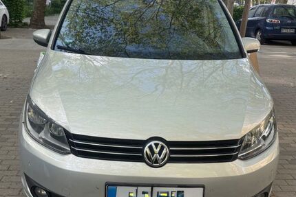 VW Touran 274.000 km 5.700 &euro; Berlin 13439