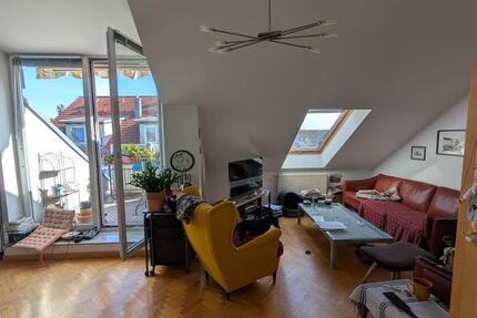 Wunderschöne 2-Raum-Dachgeschosswohnung mit Feldblick und Balkon zimmer