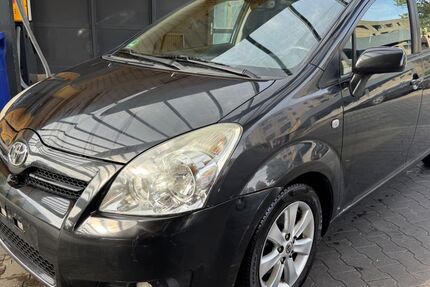 Toyota Corolla Verso 189.000 km 3.799 € Berlin 13055