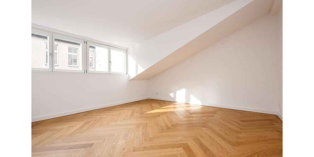 Dachgeschoßwohnung Berlin - 5 Zimmer, 211 m&sup2;, 6.328&euro; | Angebot:23795624