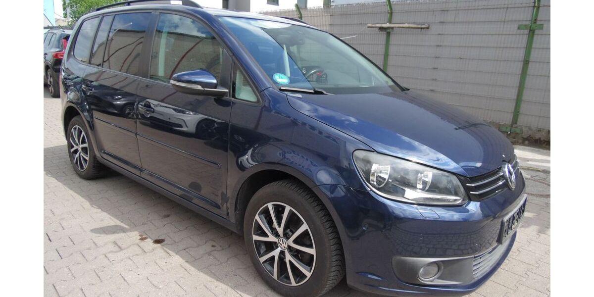VW Touran 140.204 km 5.900 &euro; Berlin 13437