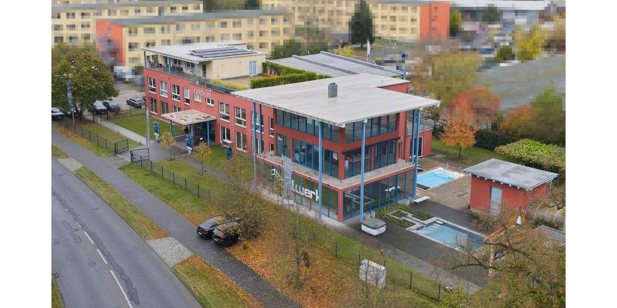 Vielseitiges Wohn- und Geschäftshaus mit großem Nutzungspotenzial in Hennigsdorf 2 zimmer