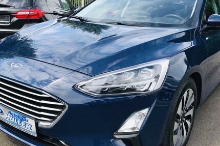 Ford Focus 69.660 km 13.985 € Berlin 13127