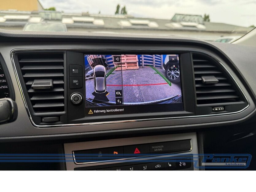 Seat Leon FR Alcantara Navi Sitzheizung SR/WR 85.720 km 11.990 € Berlin 13187