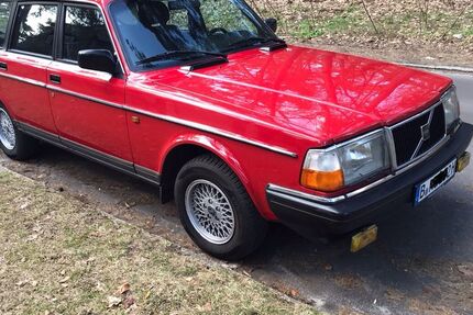 Volvo 240 261.500 km 14.800 &euro; Berlin 10559