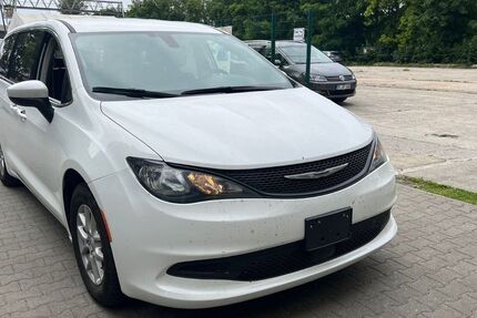 Chrysler Pacifica 64.999 km 31.999 &euro; Berlin 12277