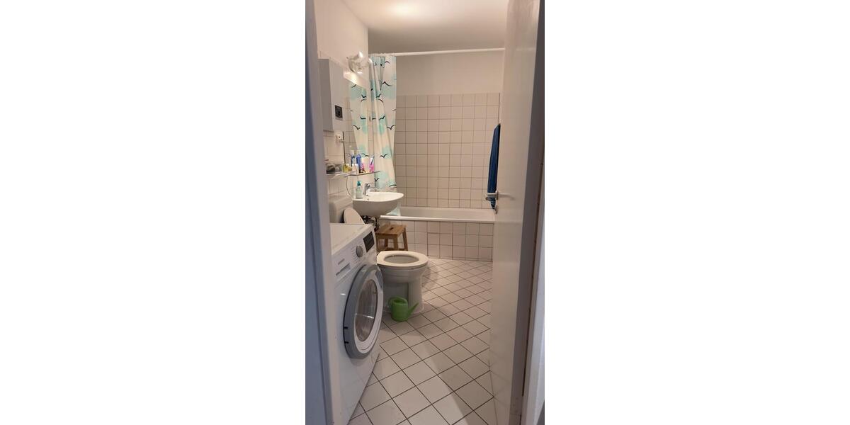 Etagenwohnung Berlin Friedrichshain-Kreuzberg - 2 Zimmer, 62 m&sup2;, 500&euro; | Angebot:25997547