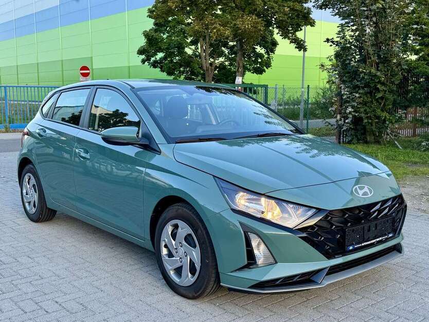 i20