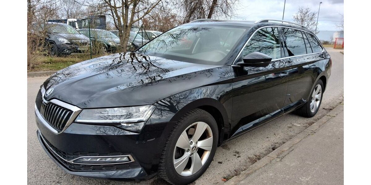 Skoda Superb 197.000 km 16.900 &euro; Berlin 12347